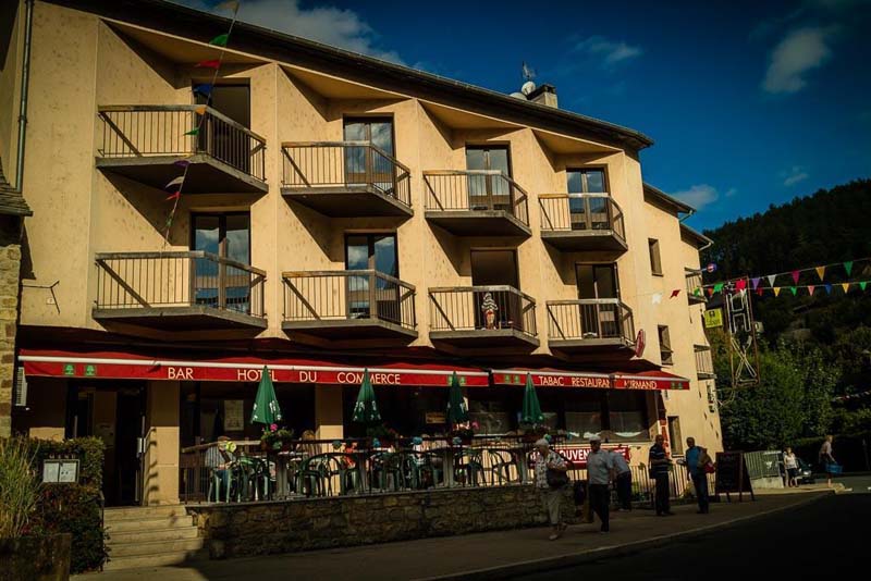 COMMENT ACCUEILLIR UNE FAMILLE DANS UN HÔTEL À LA CANOURGUE ?