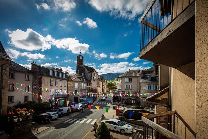 HÔTEL ACCEPTANT LES ANIMAUX DE COMPAGNIE À LOZÈRE